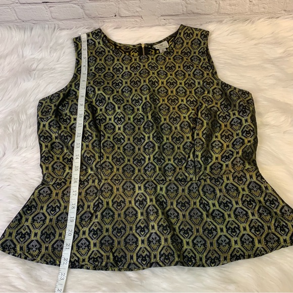 Metallic Baroque Peplum Sleeveless Top - Picture 6 of 6